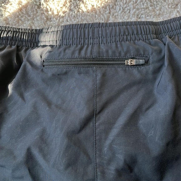 Nike Running Shorts - Picture 3 of 3
